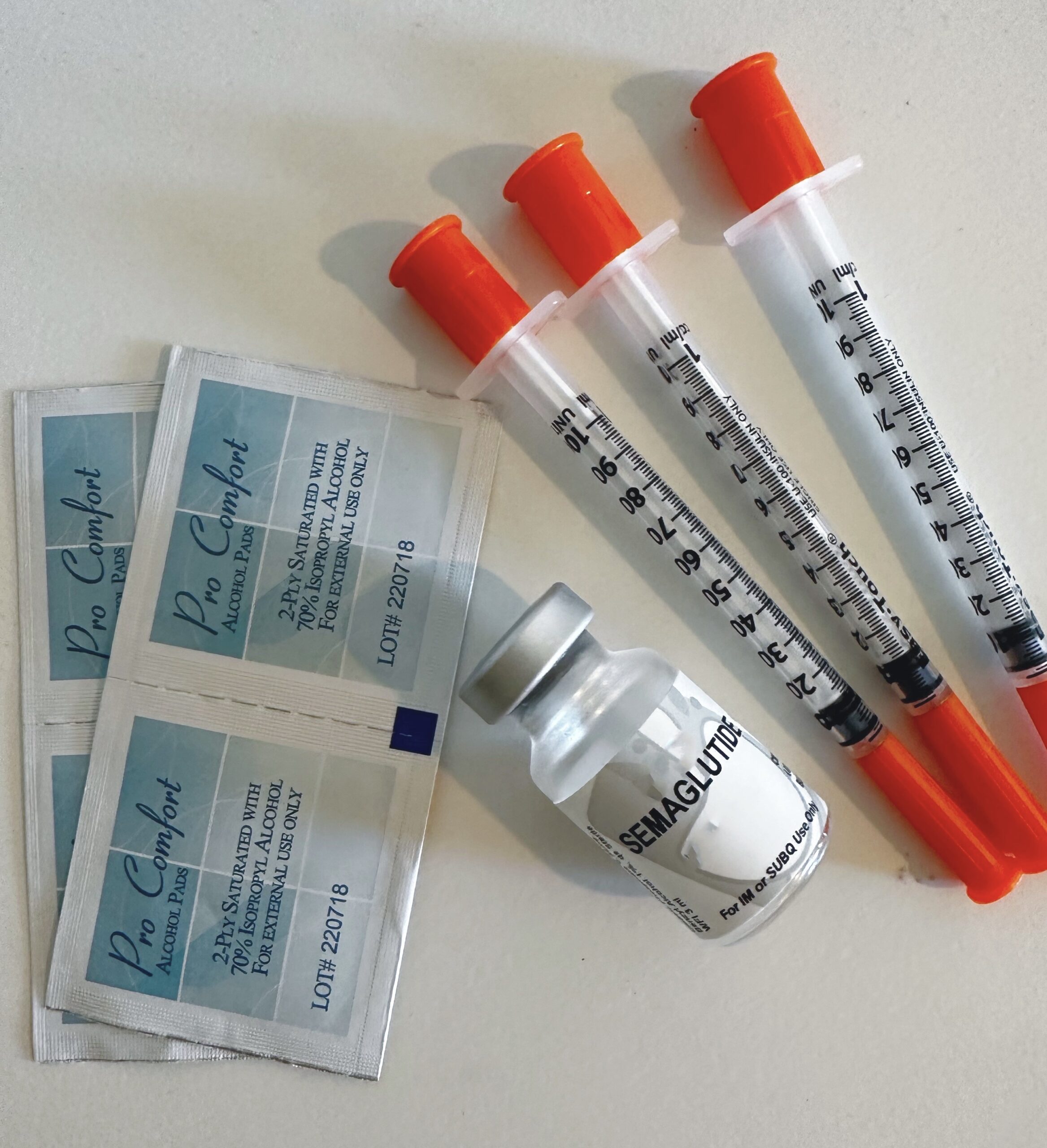 how long to feel glp 1 Experts are revealing how long it takes most patients return to their  starting weight after ending GLP‑1 treatment. Have you or someone you know  taken a GLP‑1 med? 🔗Full story at the